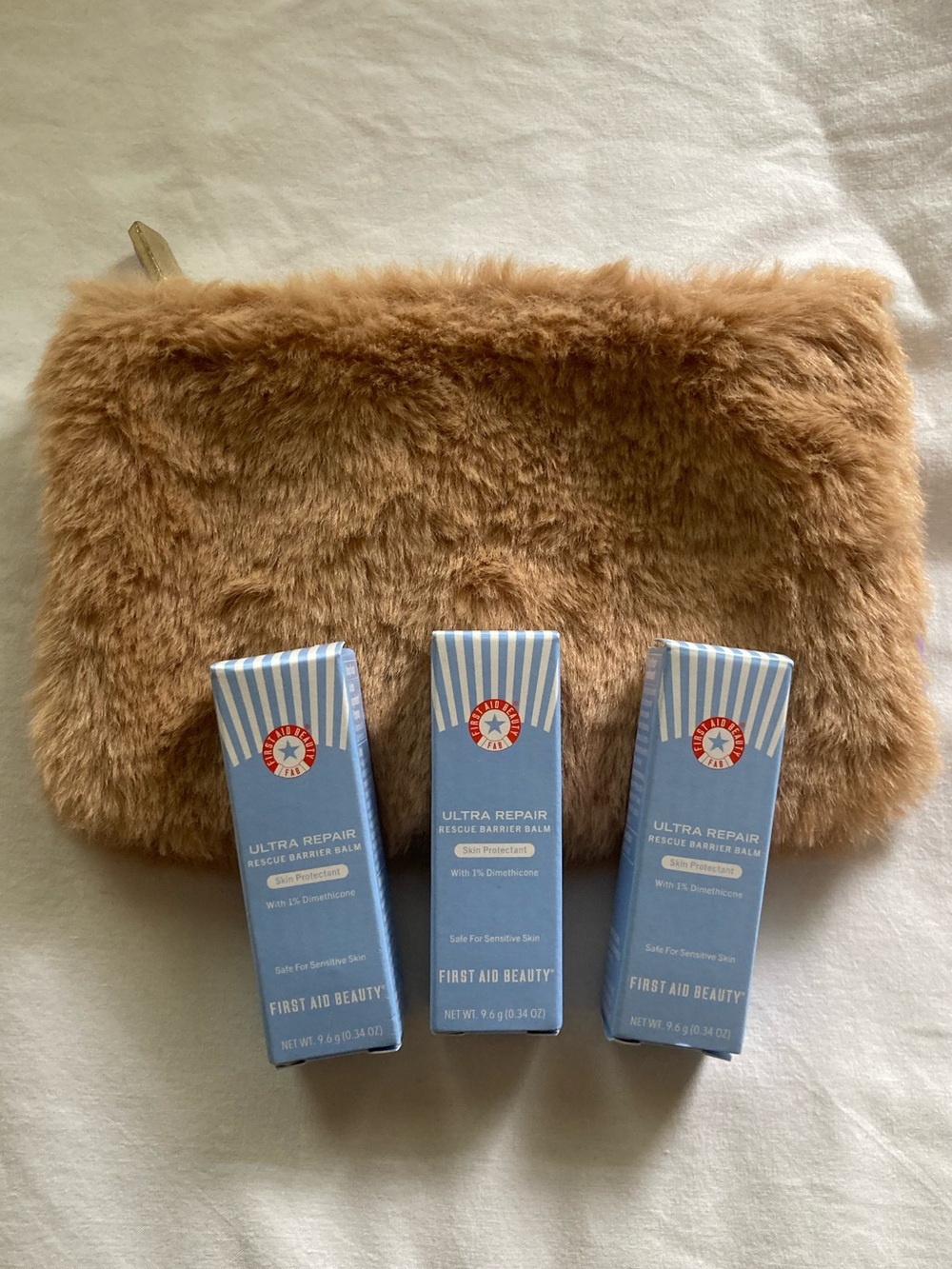 4 Pcs - First Aid Beauty Skincare Bundle
